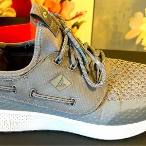Sperry: Men's 7 Seas 3-Eye Lace Up Boating Water Tennis Shoes Sneakers Size 8